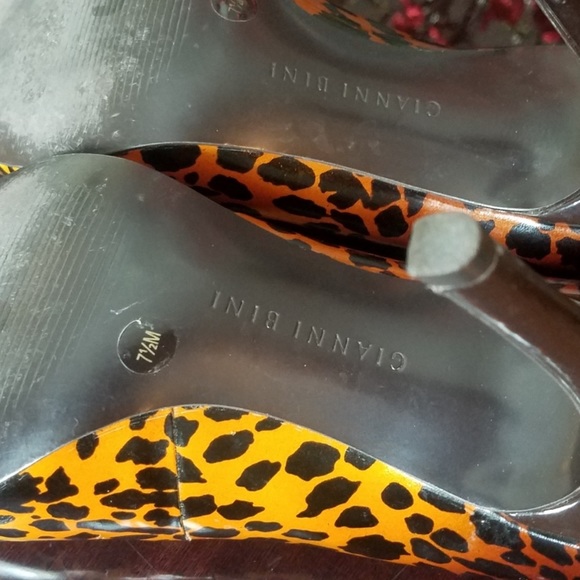 Gianni Bini Cheetah print Peeptoe leather heels - Picture 6 of 7